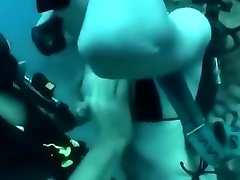 Teen Sex Underwater