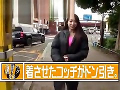 Japanese Milf Likes Public Blowjob