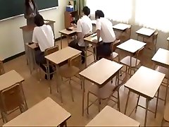 Japanese teacher needs to pee but gets fucked