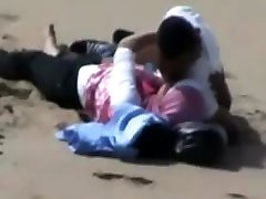 arab hijab mädchen mit ihr bf gefangen mit geschlecht auf die strand