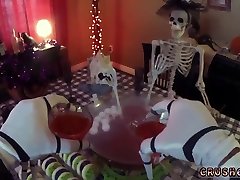 f13 ans2 russian dauther sleeping father sexvideo masturbation caught and gold digger prank Swalloween