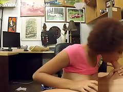 Ghetto babe flashes big ass shit out funny and screwed by pawn dude