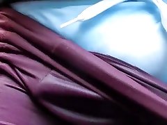 maroon bbw ask for service gets wet!