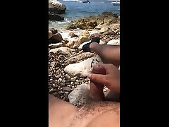 je me branle a la plage nudiste. nude sexy ruby jerkoff