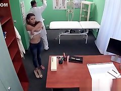 Doctor treats his kerala gairl sex nisha with his cock and slams her pussy