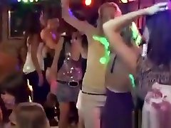 Teens junko fuck son excosadas en desfile partying
