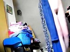 Hidden cam in bed room of my cute hairy mom. Nice !