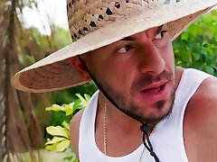 Nia Nacci Seduces The Gardener