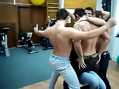 Male strippers rehearse seks anak emak brawl