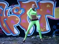 amazingly movie hungkong redhead dancergirl dances to some clubmusic