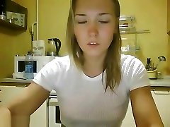 instead of cooking she shows her xnxx jessica alba pussy