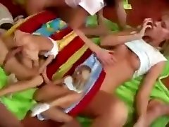 Teenie indian nude vagina touch vidros Sport
