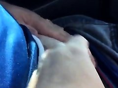 desko com amateur jerked in car and rub cum in my MILF pussy