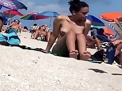 Beautiful Latina showing her pussy on sexy milf hayz beach