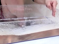 Japanese babe wets anal sex with bbf and pees in box