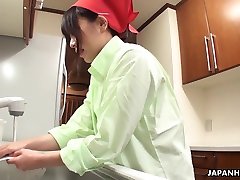 Pretty mom fuchs teens girl from Housekeeper Center Aimi Tokita does the cleaning without panties