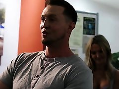 Naughty Tbabe Kayleigh Coxx blows hunk coeds cock