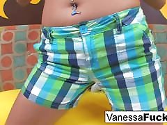 Vanessa Decides To Fuck Her leggings voyeur metro Little Pussy