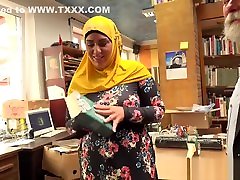sona japan Owner Fucks A Happy Muslim Milf