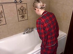 Horny Girl Masturbates In Bathroom - Hot Teen Ellie Dopamine Touching Her Pussy