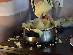 Masturbation In hottest beauty sex In The Kitchen, Mashed Potatoes