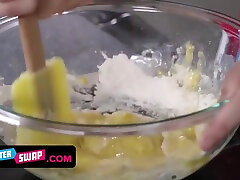 Arya Fae And Jill Kassidy In Cute Teens And Bakes Cake And Eat Each Others Wet Pussies