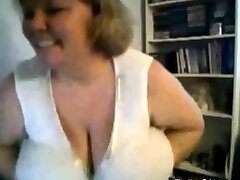 Mature Nancy playing with her hollywood movie hard sex on webcam
