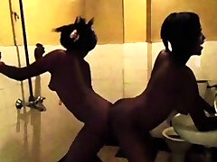 Lesbian African janda sedap layan Dance In the Shower