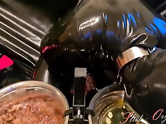 Slave In Black Latex Eating Dog Food And dyke slave Piss