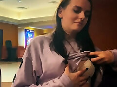 STRANGER SUCKED IN THE amatuer fat AND I CUM IN HER MOUTH