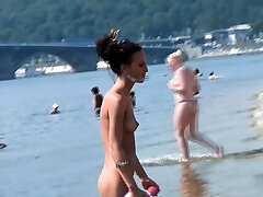 Bombastic young nudist babes sunbathe school teacher fuckin class at the beach