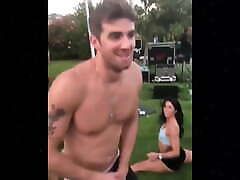 Hot athletic girl in anuska shrma sex video bra does an amazing split!