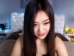 Beautiful Japanese webcam model likes dancing aura jambi on camera