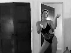 Evangeline Lilly – super sexy brest milk feed wife dance