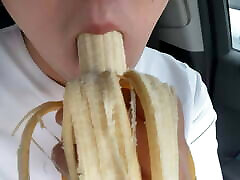 A slut eating banana da roos gagging