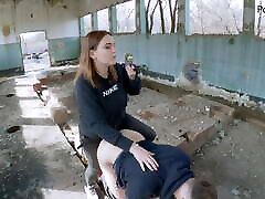 Beautiful girl fucked her boyfriend on an abandoned car ...
