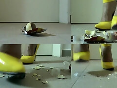Annadevot - egg crushing