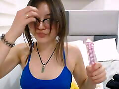 Sexy Colombian webcam joan small with nerdy appearance loves to fuck