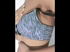 A Teen Girl Showing Her Boobs - Senuli shows tits