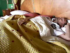 Spanish maid gets 3rd art ssbbw from behind while laying on bed