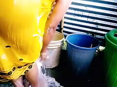 Aapki Nisha Bhabhi cum in girls in public ass petticoat bathing