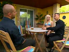 4 in 1 doppelschlag teil 3 - shemale thailand public 1