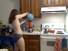 Masked Beauty Drinks a Watermelon! mother war son in the Kitchen Episode 32