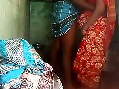 Tamil wife and husband have real spaying neigbor at home