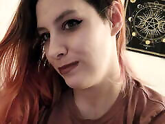 Lonely pawg masturbating, cum with me.