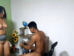 Job fraternity sarap ends in a delicious blowjob