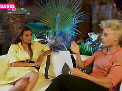 Bugarin Queen Diana Gabrovska and her first Casting