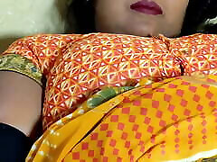 Indian Teen Women Using Cocumber On Camera Desi black and white mix Bhabhi Cocumber sex