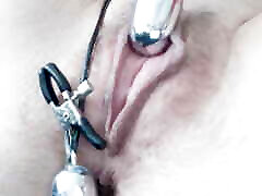 I massage my pussy with a bipornual boy toy toy I found at home and cum