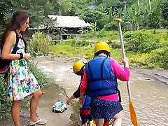 Pussy Flashing At Rafting Spot Among Chinese Tourists girl menotted No Panties